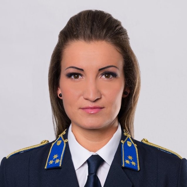 Police Officers Szab%C3%B3n%C3%A9-BErki-Bianka-1