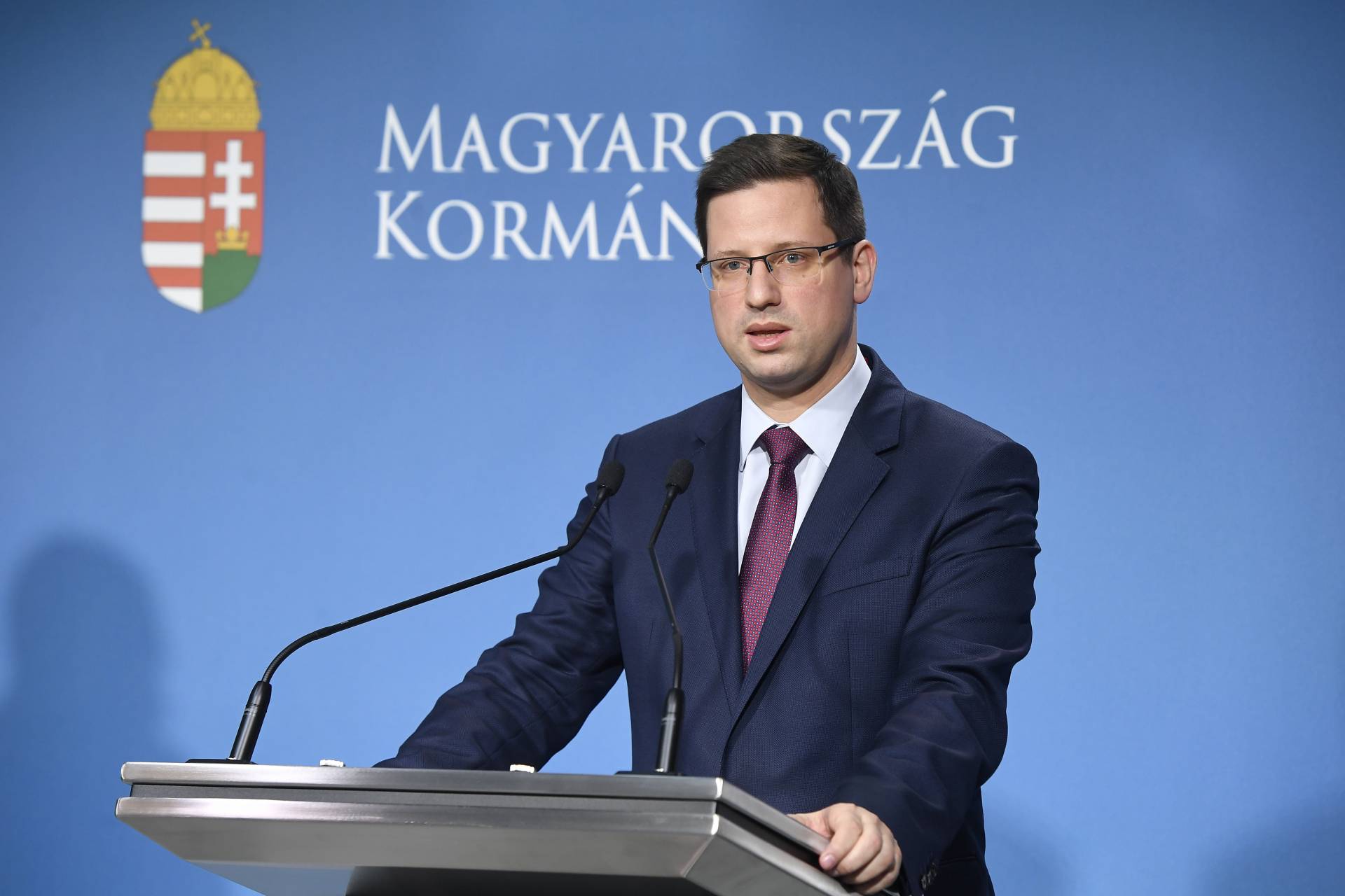 Gulyás Gergely: május végére visszatérhet a régi életünk ...