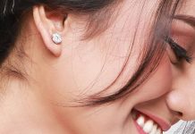 Te is fülbevalóban alszol? Ne tedd, mert komoly károkat okozhat