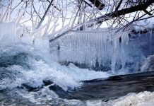 Még nincs vége! Több helyen riasztást adtak ki ónos eső miatt