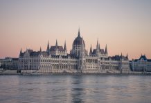 Elképesztően sokan szavaztak 13 óráig